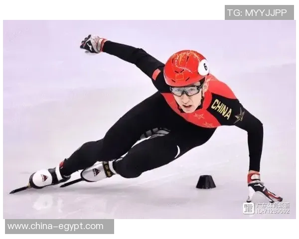 重庆足球队的奋进之路：从低谷到辉煌的纪实故事